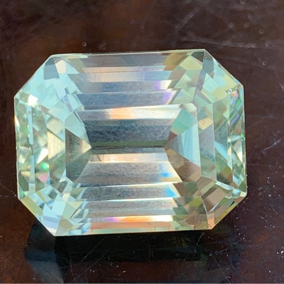 44.52 (CT)CERTIFIED Natural Green Spodumene Cut Gemstone - Picture 9 of 17